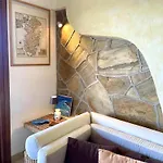 Punta Est - Trilo Sughero Pool & Sea View Apartman *