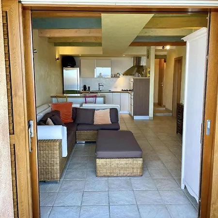 Punta Est - Trilo Sughero Pool & Sea View Apartment *